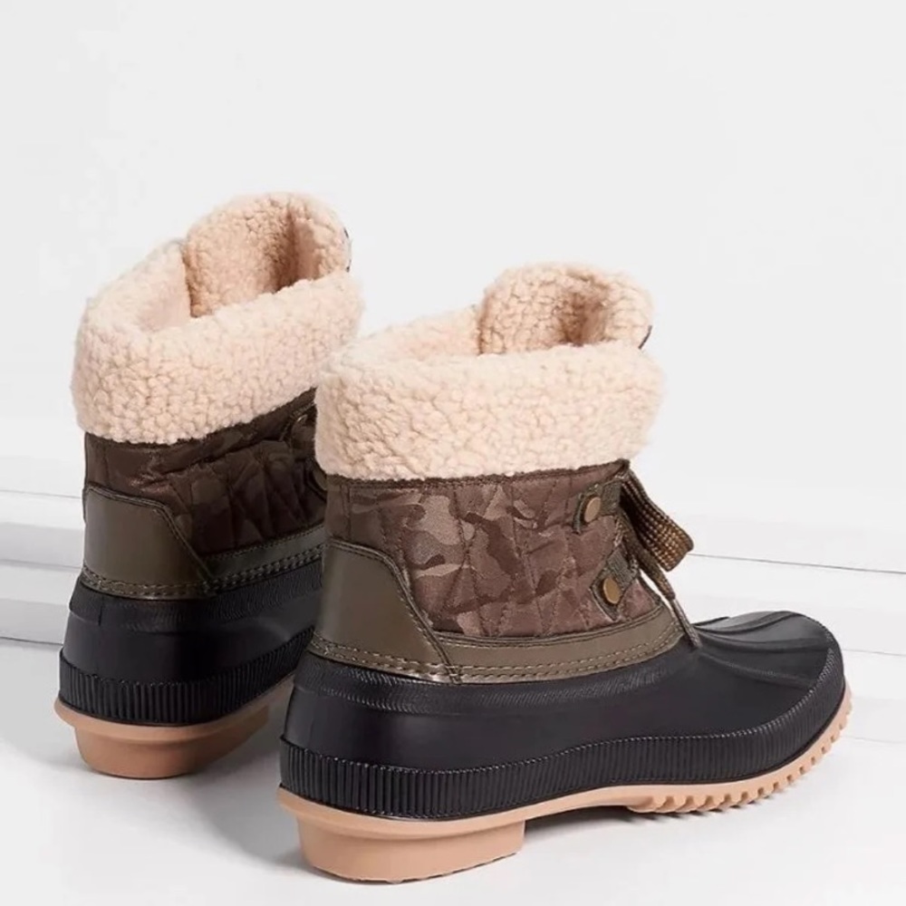Duck rain snow boots